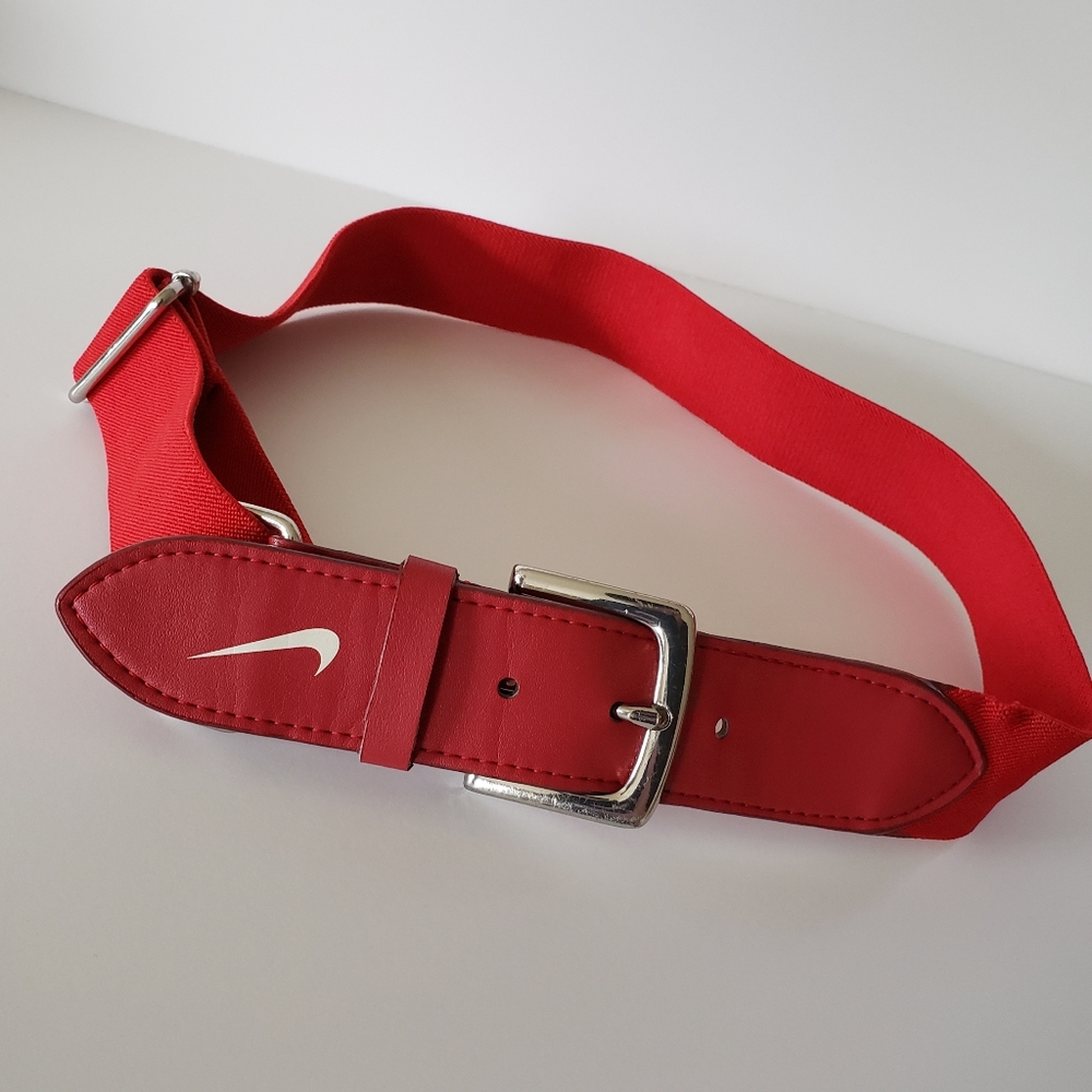 NIKE STRETCHY ELASTIC RED BELT